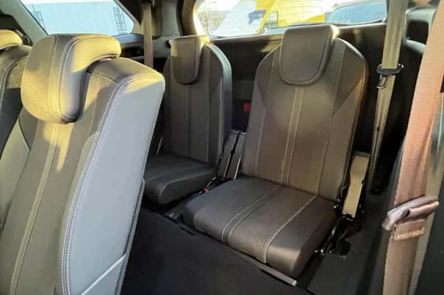 Peugeot 5008 (2022) thumbnail 20