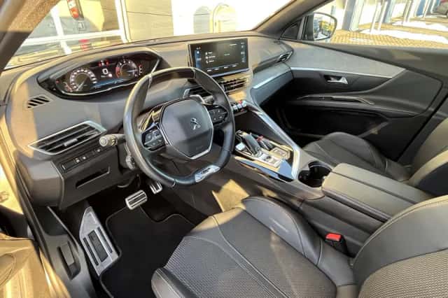 Peugeot 5008 (2022) thumbnail 22