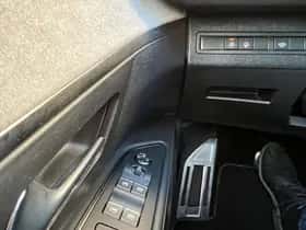 Peugeot 5008 (2022) thumbnail 8