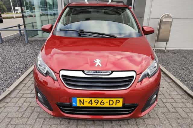 Peugeot 108 (2021) thumbnail 2
