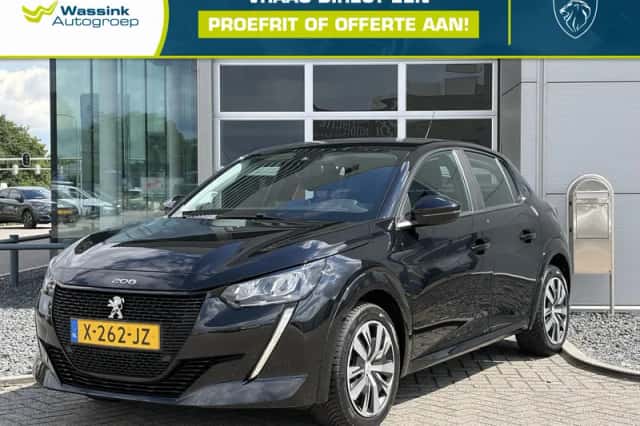 Peugeot e-208 (2023) thumbnail 1