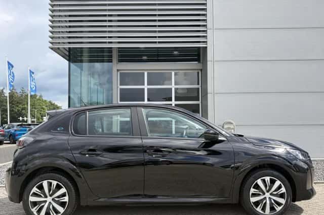 Peugeot e-208 (2023) thumbnail 6