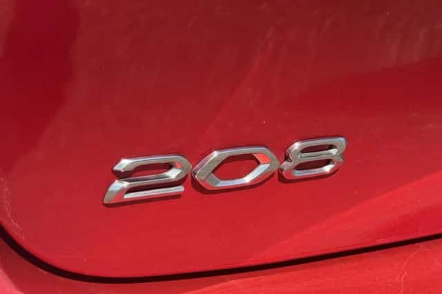 Peugeot 208 (2021) thumbnail 11
