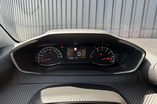 Peugeot 208 (2021) thumbnail 14