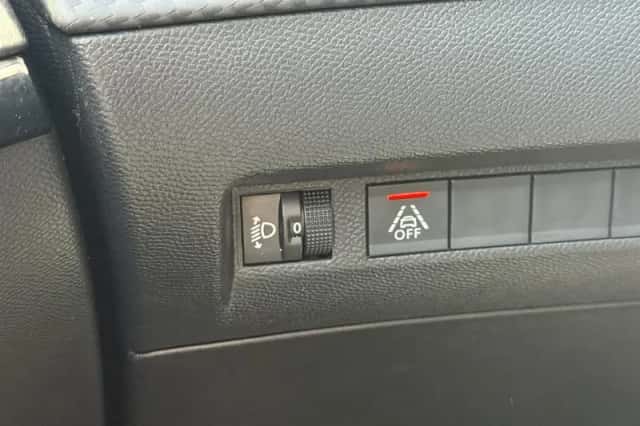 Peugeot 208 (2021) thumbnail 19