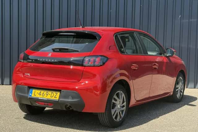 Peugeot 208 (2021) thumbnail 3