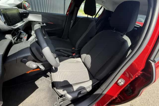 Peugeot 208 (2021) thumbnail 6