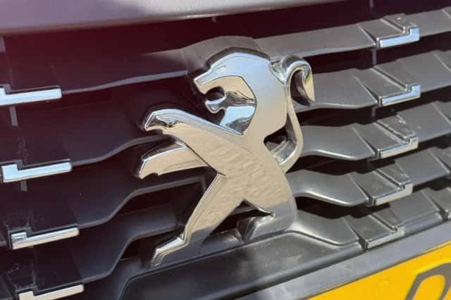 Peugeot 208 (2021) thumbnail 9