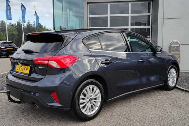 Ford Focus (2020) thumbnail 6