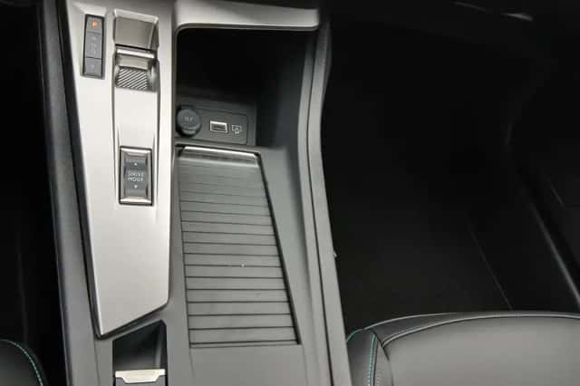 Peugeot 408 (2025) thumbnail 28