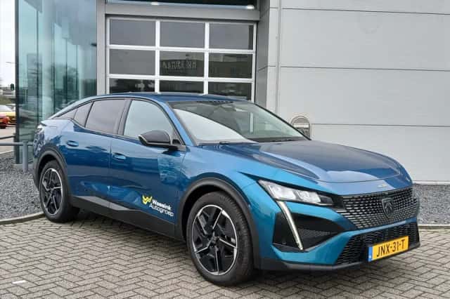 Peugeot 408 (2025) thumbnail 4