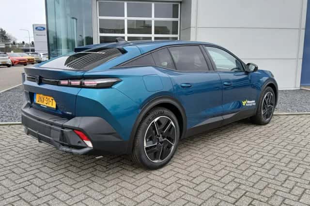 Peugeot 408 (2025) thumbnail 6
