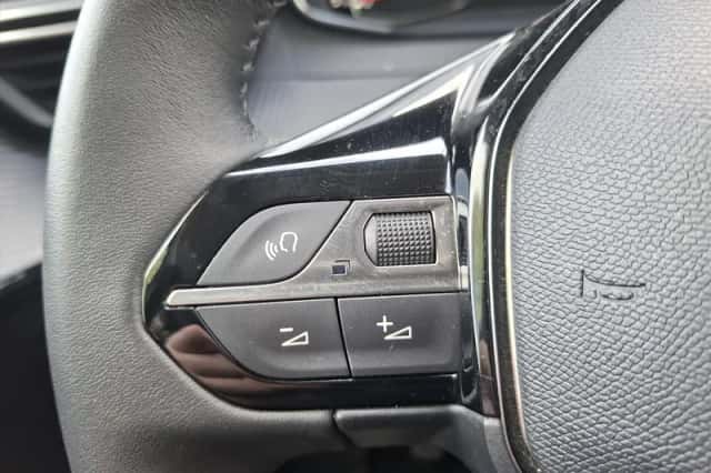 Peugeot 208 (2023) thumbnail 14