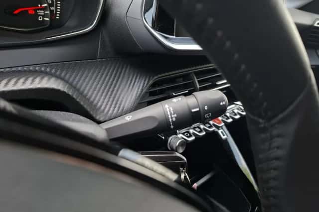 Peugeot 208 (2023) thumbnail 15