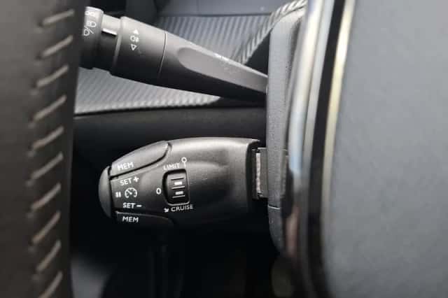 Peugeot 208 (2023) thumbnail 16