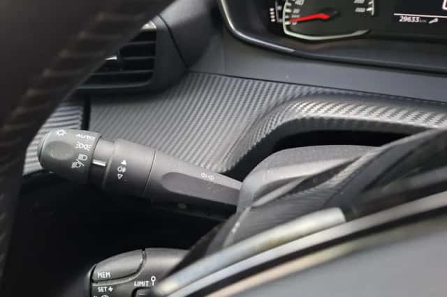 Peugeot 208 (2023) thumbnail 17