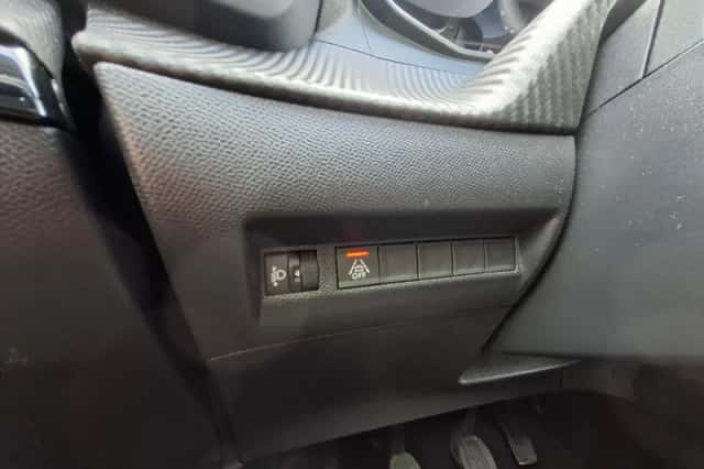 Peugeot 208 (2023) thumbnail 19