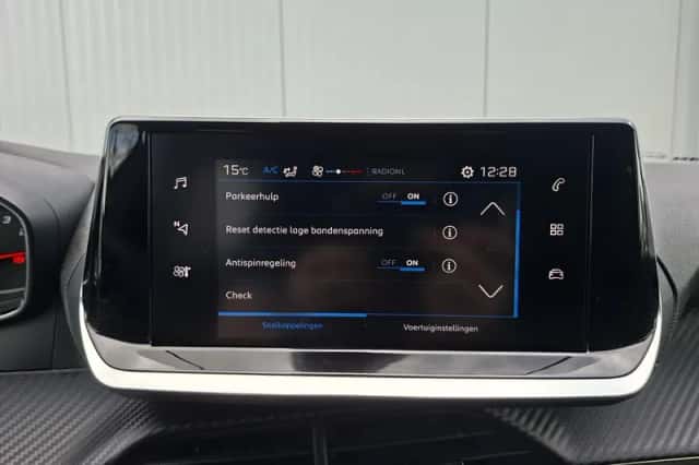 Peugeot 208 (2023) thumbnail 26