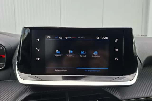 Peugeot 208 (2023) thumbnail 27