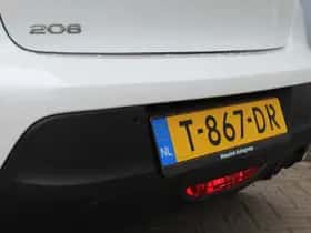 Peugeot 208 (2023) thumbnail 32