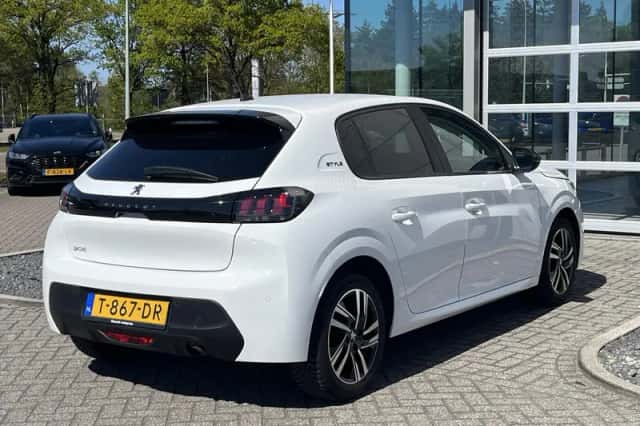 Peugeot 208 (2023) thumbnail 6