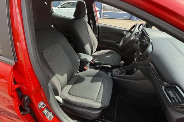 Ford Fiesta (2021) thumbnail 23