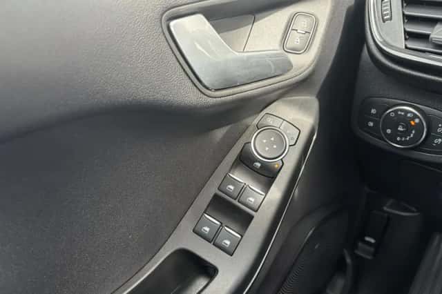 Ford Fiesta (2021) thumbnail 29
