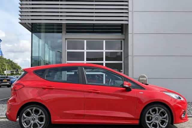 Ford Fiesta (2021) thumbnail 4