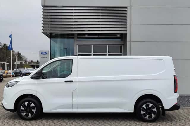 Ford Transit Custom (2026) thumbnail 4