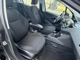 Peugeot 208 (2019) thumbnail 15