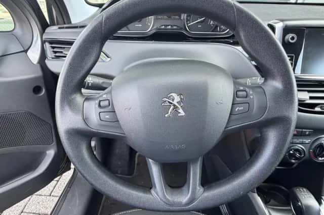 Peugeot 208 (2019) thumbnail 18