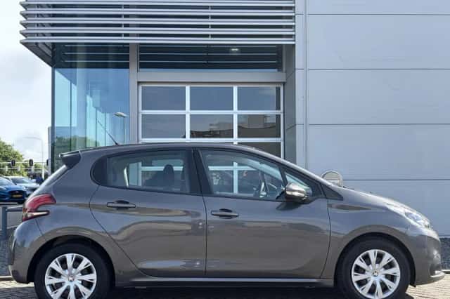 Peugeot 208 (2019) thumbnail 4