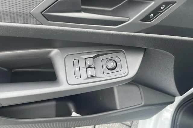 Ford Transit Connect (2024) thumbnail 28