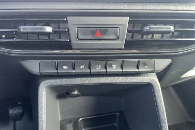 Ford Transit Connect (2024) thumbnail 34