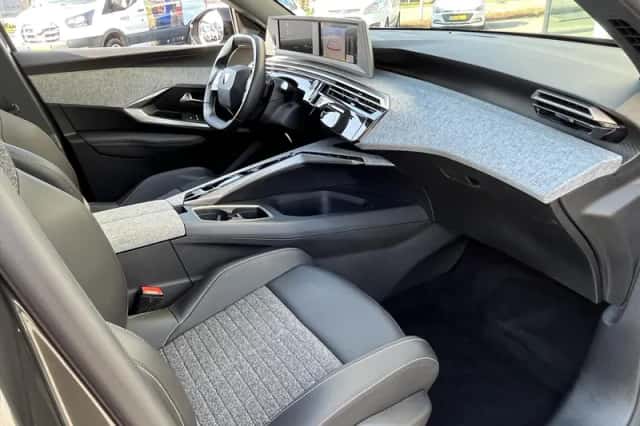 Peugeot 5008 (2025) thumbnail 17