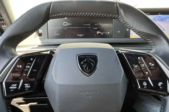 Peugeot 5008 (2025) thumbnail 18