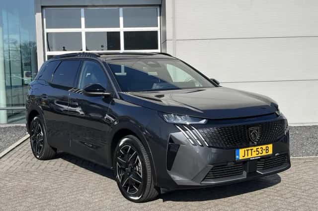 Peugeot 5008 (2025) thumbnail 4