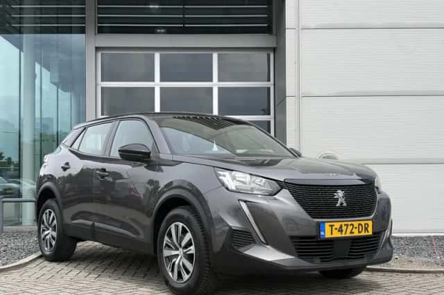 Peugeot 2008 (2023) thumbnail 3