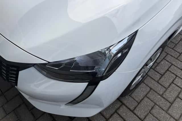 Peugeot 208 (2022) thumbnail 11
