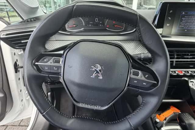 Peugeot 208 (2022) thumbnail 20