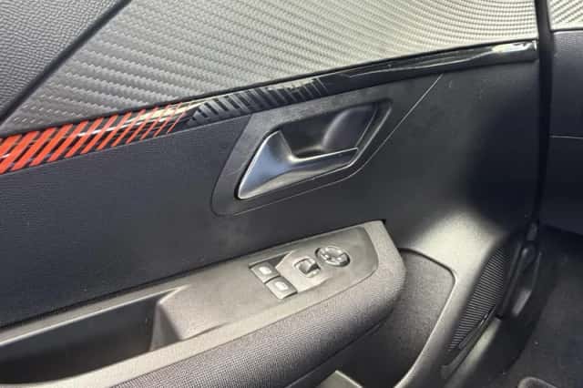 Peugeot 208 (2022) thumbnail 27