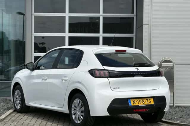 Peugeot 208 (2022) thumbnail 6