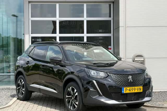 Peugeot 2008 (2022) thumbnail 2
