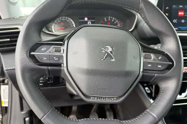 Peugeot 2008 (2022) thumbnail 11