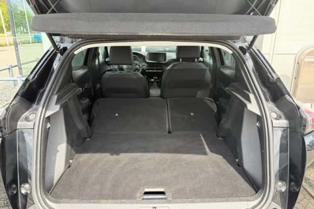 Peugeot 2008 (2022) thumbnail 9