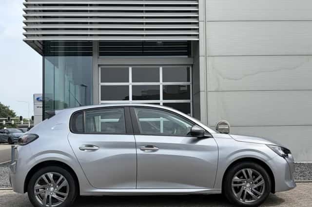Peugeot 208 (2021) thumbnail 5