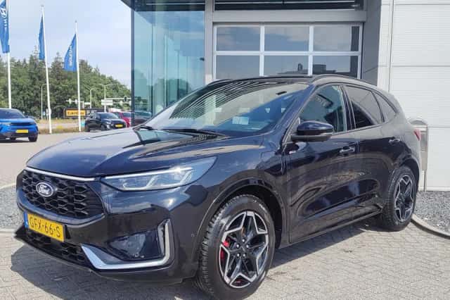 Ford Kuga (2024) thumbnail 1