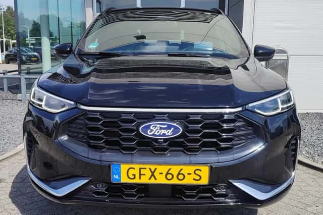 Ford Kuga (2024) thumbnail 2