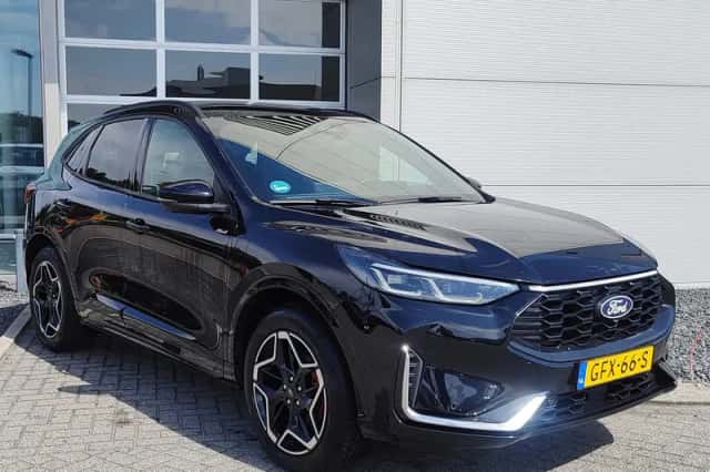 Ford Kuga (2024) thumbnail 3
