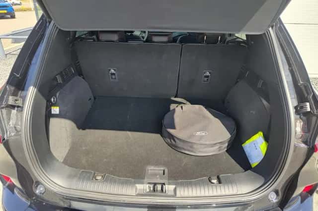 Ford Kuga (2024) thumbnail 5